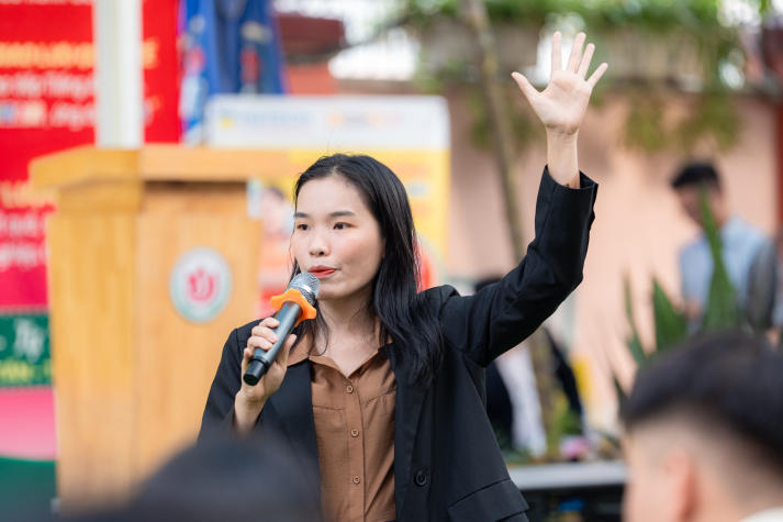 [Video] HUTECH Scholarship Tour 2026 tiếp sức học sinh THCS-THPT Hoa Sen (cơ sở 1) với 18 suất học bổng giá trị 73