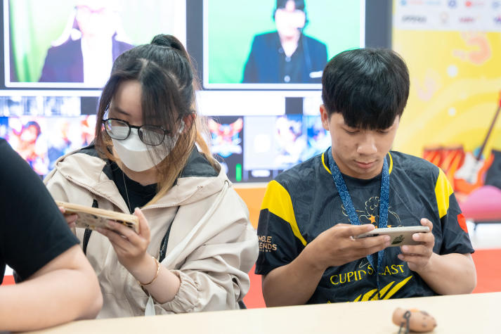 [Video] Khơi nguồn cảm hứng từ công nghệ, tân binh IT-ers HUTECH tự tin bắt đầu hành trình mới 210