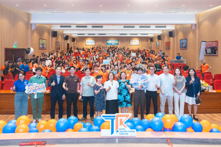 Tân sinh viên Khoa Truyền thông - Thiết kế bắt nhịp hành trình đại học 11