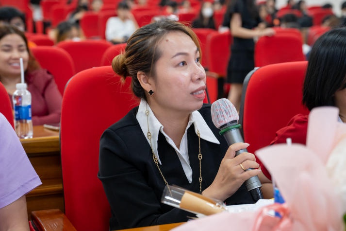 Sinh viên Tâm lý học HUTECH tổ chức talkshow tâm lý và báo cáo dự án chăm sóc sức khoẻ tinh thần “Sóng ấm lan toả” 104