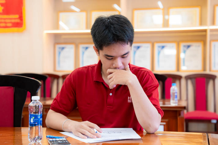 Sinh viên Viện Kỹ thuật “giải mã” bài toán thực tiễn tại Olympic Cơ học 2026 35