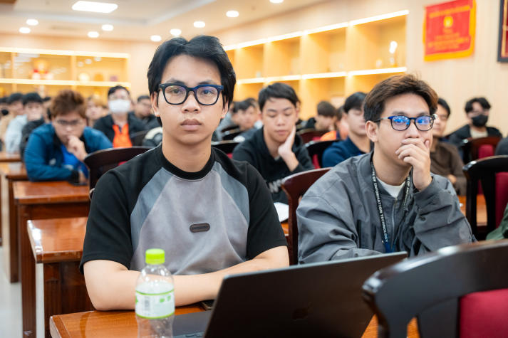 Sinh viên Công nghệ thông tin khám phá nghề Software Testing & QA trong kỷ nguyên AI 43