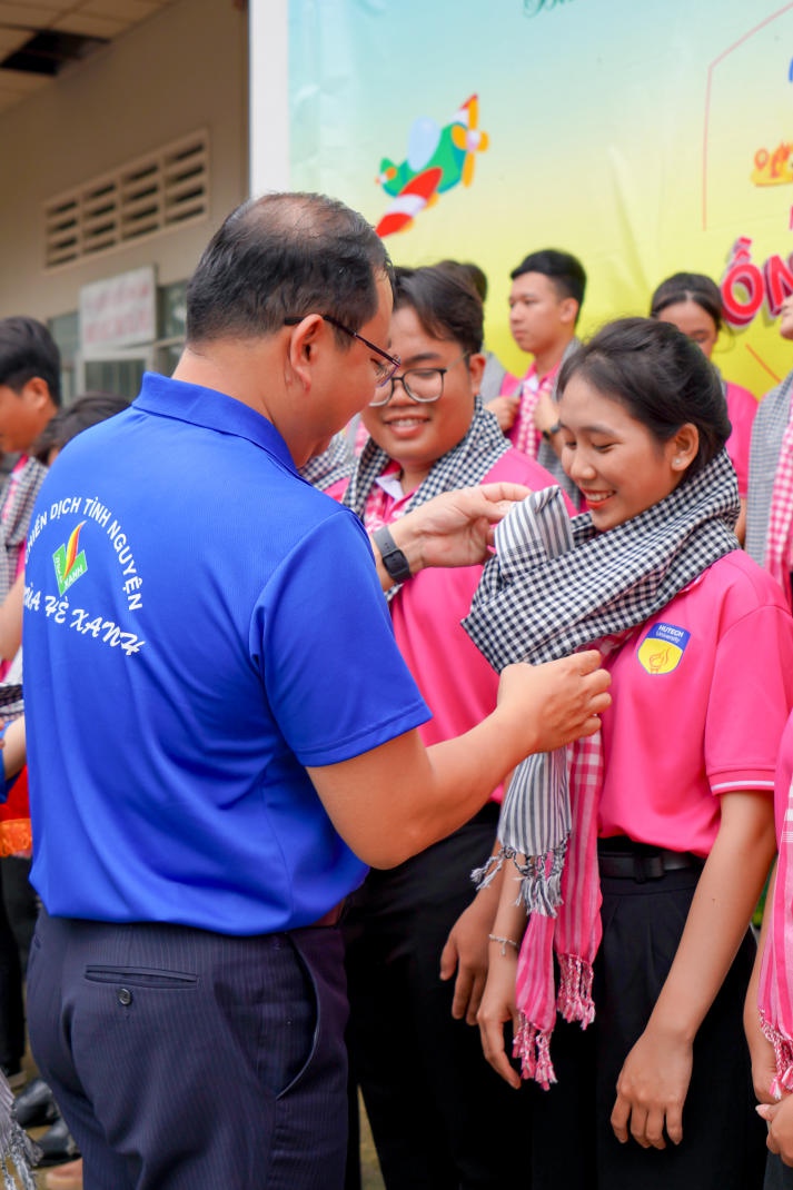 Mùa hè xanh HUTECH 2024 khánh thành 4 công trình trọng điểm tại mặt trận tỉnh Bến Tre và Đồng Tháp 204