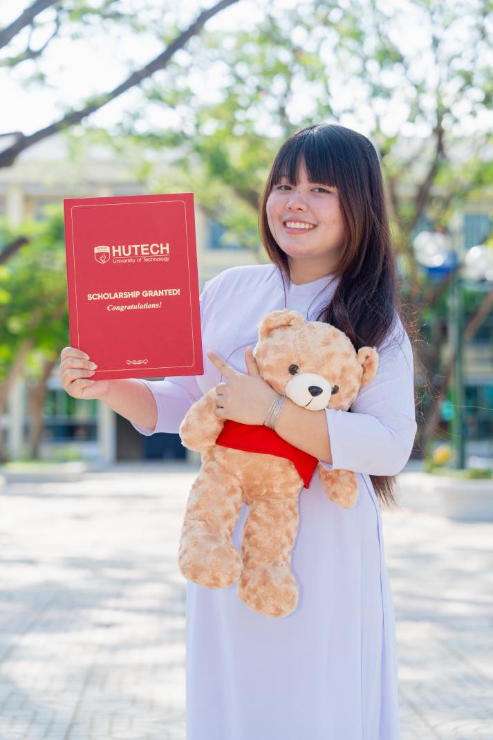 HUTECH Scholarship Tour 2026 ghi nhận sự ủng hộ tích cực từ các thầy cô THPT 76