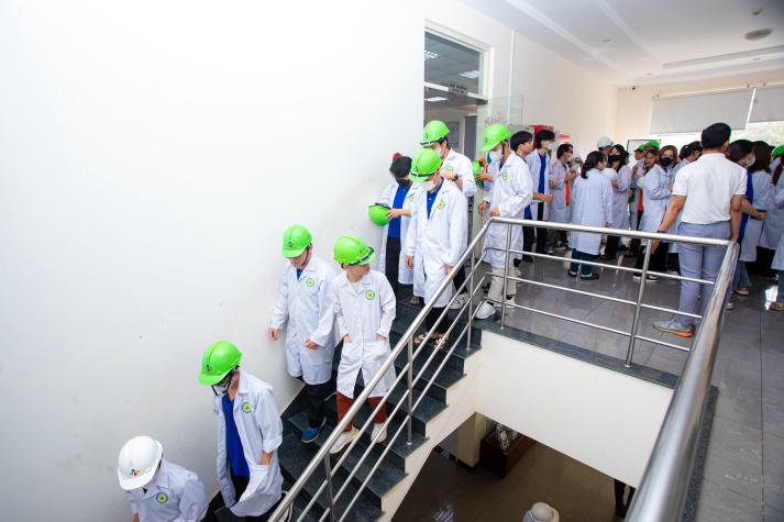 Sinh viên Khoa Thú y - Chăn nuôi HUTECH trải nghiệm thực tế thú vị tại chuyến tham quan Công ty TNHH CJ Vina Agri 44