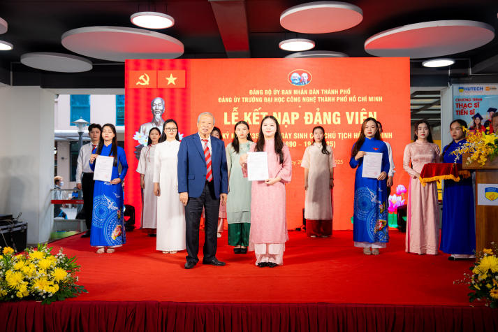 HUTECH kết nạp 12 Đảng viên mới và vinh danh 67 gương “Thanh niên tiên tiến làm theo lời Bác” 198