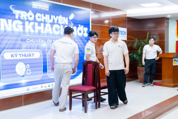 Một buổi sinh hoạt, nhiều bước chuẩn bị cho hành trình nghề nghiệp của sinh viên VJIT 84