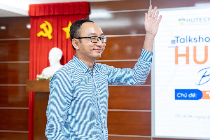 Gen Z HUTECH tìm hiểu “Chuyện đi học” 36