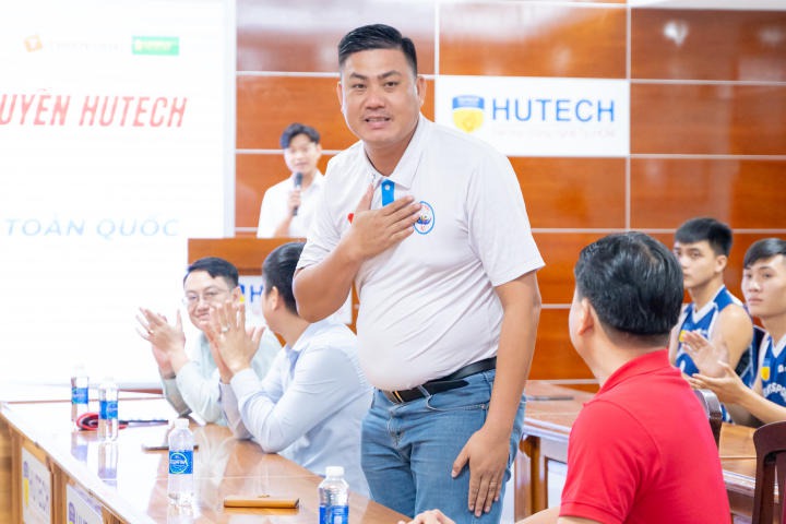 Đội tuyển Bóng chuyền nam, nữ HUTECH đã sẵn sàng chinh phục vòng Chung kết Giải Bóng chuyền Sinh viên toàn quốc 2023 48