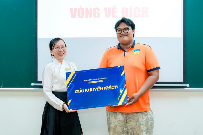 Sinh viên Khoa Trung Quốc học “rung chuông” tri thức, lan tỏa giá trị tư tưởng Hồ Chí Minh 85