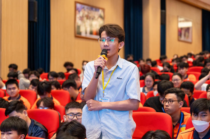 [Video] Khơi nguồn cảm hứng từ công nghệ, tân binh IT-ers HUTECH tự tin bắt đầu hành trình mới 97