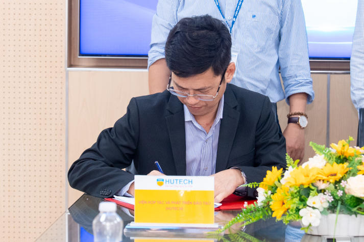 HUTECH ký kết MoU cùng IAPEHCM, tăng cường kết nối đào tạo và thực hành cho sinh viên Tâm lý học 59