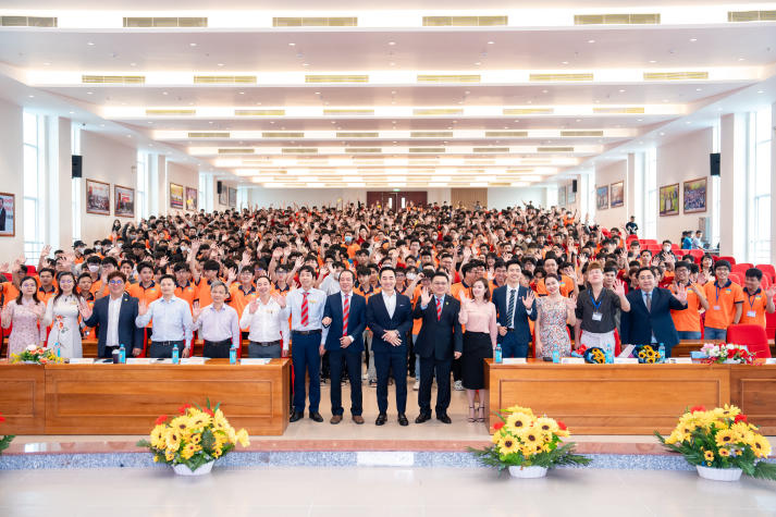CEO gõ cửa giảng đường, sinh viên HUTECH tự tin khởi nghiệp 104