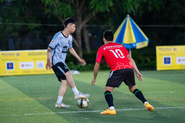 Lộ diện 08 đội mạnh nhất bước vào Tứ kết HUTECH Alumni Football 2025 37