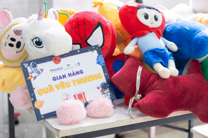Cựu sinh viên và doanh nhân HUTECH viết tiếp hành trình nhân ái tại Mái ấm tình thương Phúc Lâm 24