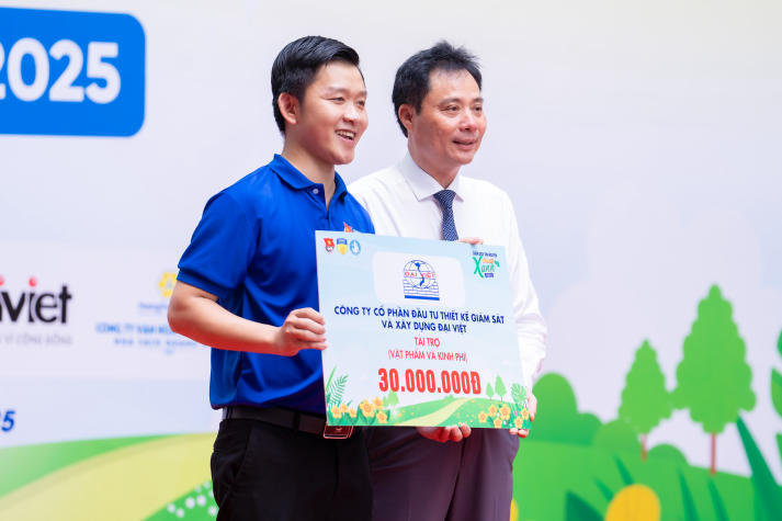 Lễ ra quân Mùa hè xanh HUTECH 2025: Sắc áo xanh tình nguyện vì cộng đồng 31