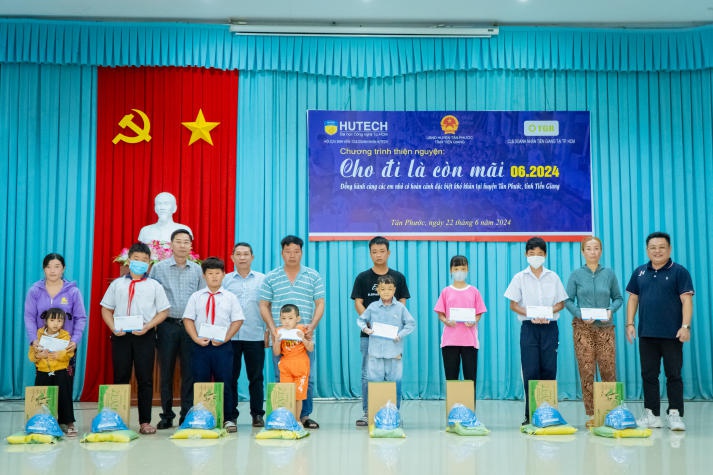 HUTECH viết tiếp hành trình thiện nguyện “Cho đi là còn mãi” tại tỉnh Tiền Giang 109