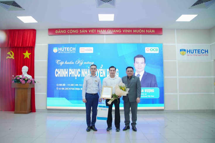 Giám đốc Nhân sự Cty Triumph International Việt Nam mang đến cho sinh viên VJIT nhiều “bí kíp” để chinh phục nhà tuyển dụng 76