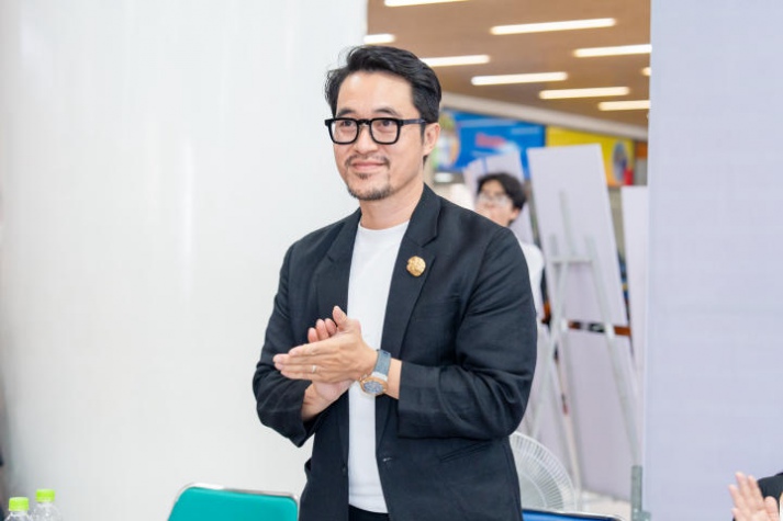 [Video] Đem bọ cánh cứng và người vô gia cư vào đồ án tốt nghiệp, 02 sinh viên ngành Thiết kế thời trang HUTECH “cán đích” thủ khoa và á khoa 30