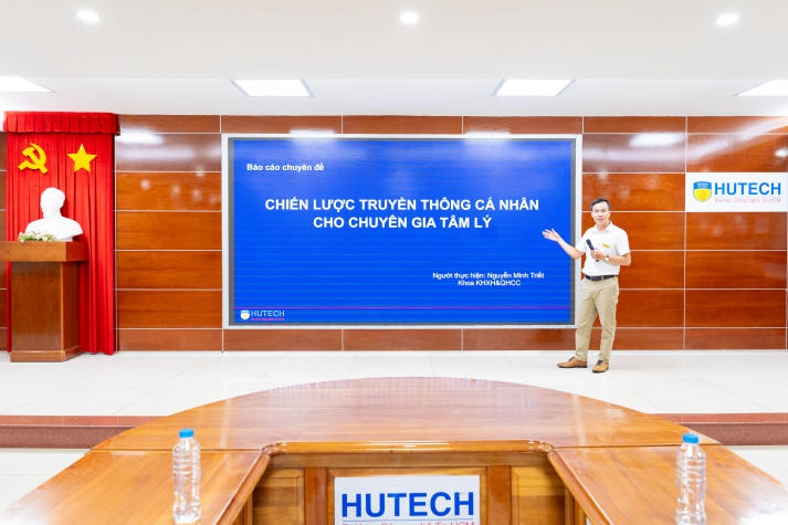 Giảng viên Khoa Khoa học Xã hội và Quan hệ Công chúng thảo luận đổi mới phương pháp giảng dạy, nâng cao chất lượng đào tạo 50