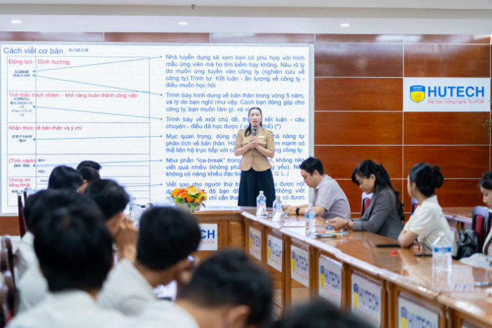 Một buổi sinh hoạt, nhiều bước chuẩn bị cho hành trình nghề nghiệp của sinh viên VJIT 63