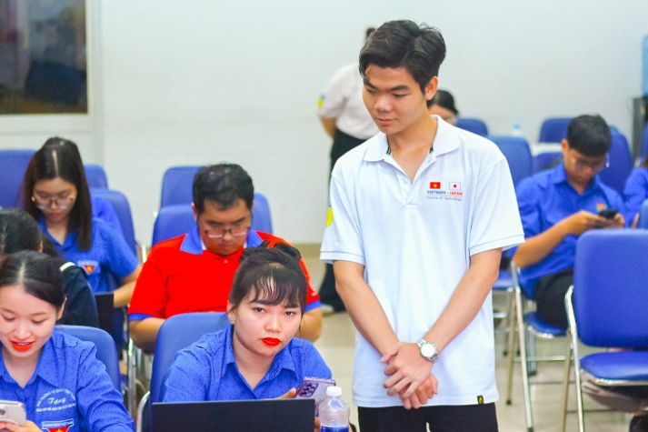 TS. Hà Minh Tuấn - Phó Viện trưởng VJIT tập huấn sử dụng AI cho Cán bộ - Giáo viên - Công nhân viên ngành Giáo dục phường Thạnh Mỹ Tây 41