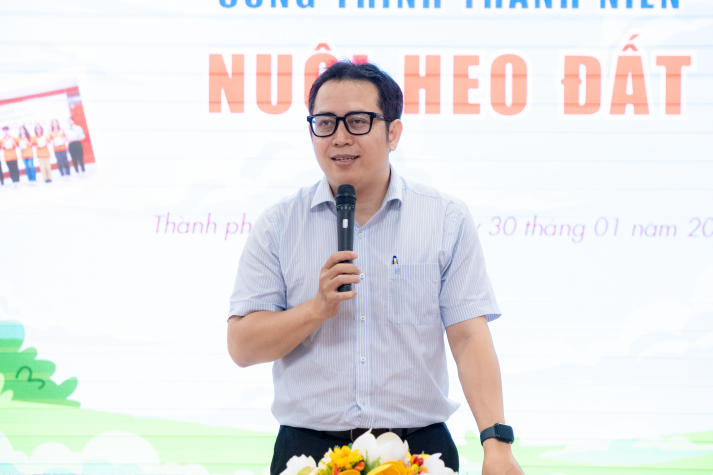 Sinh viên Khoa Quản trị kinh doanh “Nuôi heo đất”, gây quỹ yêu thương 10