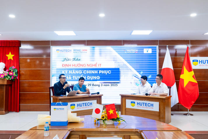 Sinh viên HUTECH khám phá “bí kíp” ghi điểm nhà tuyển dụng từ người làm nghề 72