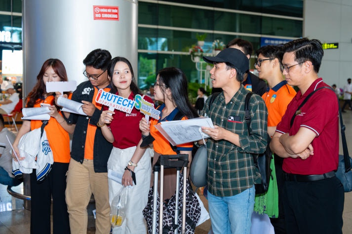 Khai mạc "Vietnam Study Tour Program 2024", sinh viên HUTECH có cơ hội giao lưu quốc tế cùng giảng viên và sinh viên UNIMAS 69