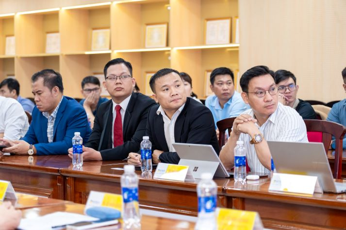 Xây dựng cộng đồng Cựu sinh viên Sau Đại học HUTECH: Kết nối tri thức, lan tỏa giá trị nhân văn 59