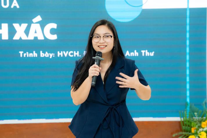 Sinh viên Khoa Điều dưỡng - Kỹ thuật y học khởi đầu năm học mới với thông điệp nhân văn: Chính xác để vững tin và trưởng thành 25