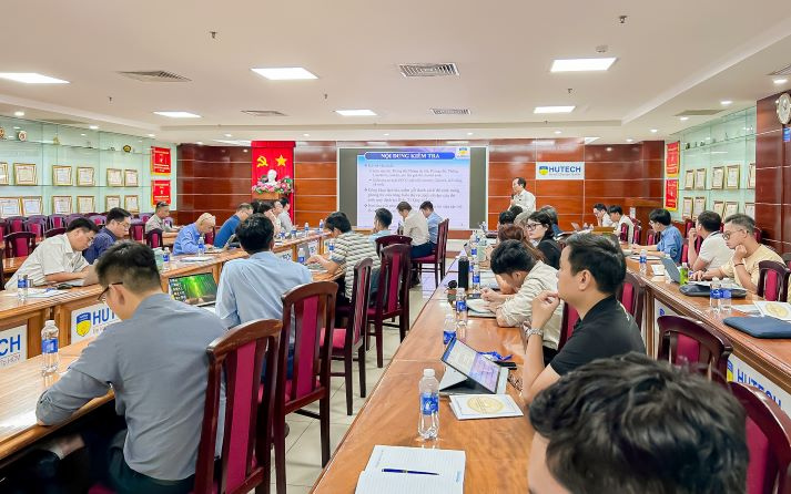 Thầy cô HUTECH lên đường kiểm tra công tác coi thi tốt nghiệp THPT 2026 tại Thành phố Đồng Nai 40