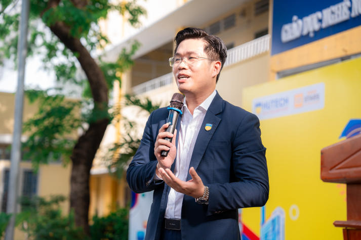 [Video] Từ học bổng HUTECH, học sinh TT. GDNN - GDTX Thủ Đức thêm động lực theo đuổi giấc mơ đại học 80