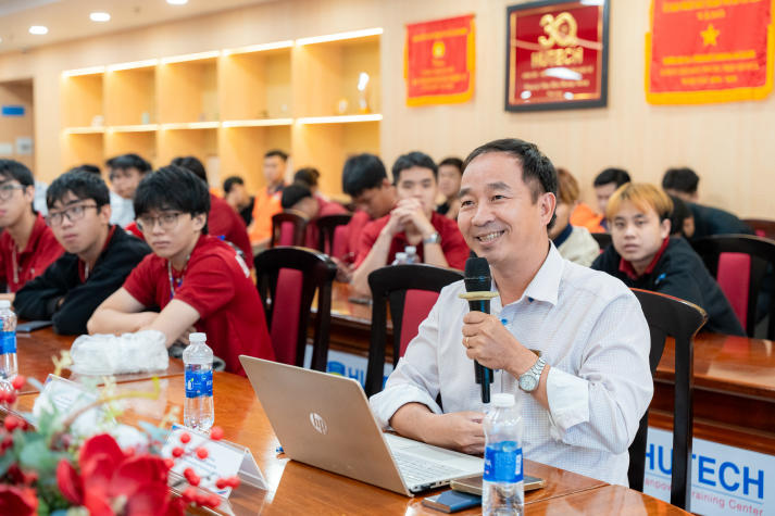Sinh viên HUTECH mở rộng góc nhìn về chuyển đổi năng lượng sạch và phát triển bền vững 61