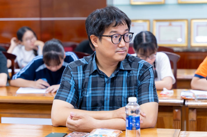 Sinh viên HUTECH tìm hiểu cách xây dựng kịch bản phim truyền hình Hàn Quốc K-Drama 43