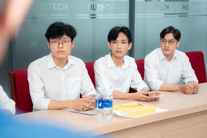 HUTECH đón tiếp Trưởng ban Học bổng Rotary Yoneyama Nhật Bản 74