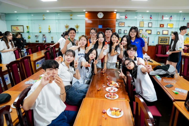 Sinh viên Viện Công nghệ Việt - Hàn giao lưu văn hóa cùng sinh viên Đại học KeiMyung 109