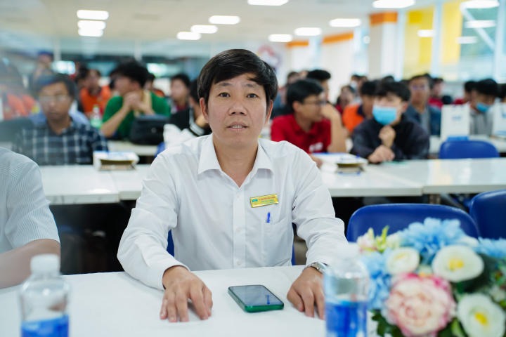 Sinh viên Viện Kỹ thuật tiếp cận giải pháp, thiết bị tự động hóa và cơ hội thực tập, việc làm cùng chuyên gia DAT 60