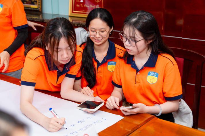 Bước đệm nghiên cứu: Tân sinh viên Tài chính - Thương mại tiếp cận phương pháp luận khoa học 35