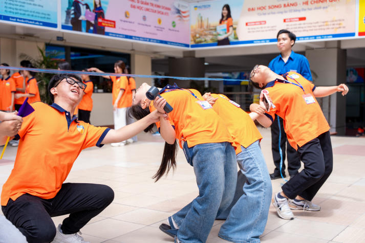 HUTECH Mission 2025: Bước khởi đầu ý nghĩa cho tân sinh viên Khoa Tài chính - Thương mại 85