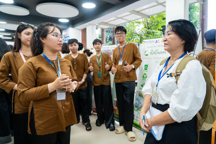 [Video] Khi sinh viên Khoa Quản trị Kinh doanh trở thành “nhà sáng tạo xanh” 153