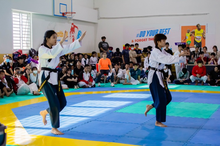 Hơn 200 vận động viên tranh tài sôi nổi tại Giải Taekwondo Sinh viên HUTECH mở rộng lần 1 90