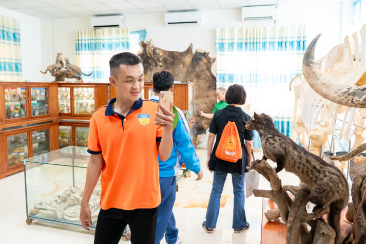Sinh viên Quản lý tài nguyên và môi trường trải nghiệm quan trắc thực địa tại Khu Bảo tồn Đồng Nai 36