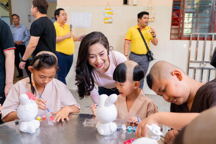 “Cho đi là còn mãi” - Hành trình sẻ chia yêu thương của cộng đồng Cựu sinh viên và Doanh nhân HUTECH 94