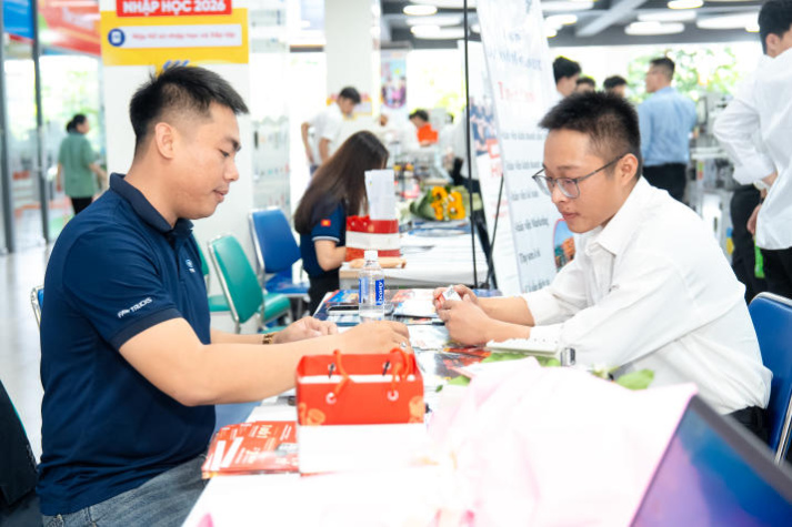 [Video] Hơn 300 đồ án Kỹ thuật - Công nghệ mở lối gần 900 cơ hội nghề nghiệp tại HUTECH TECHSHOW 2026 60