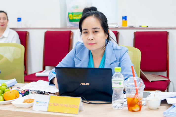 Bức tranh đa chiều về các vấn đề pháp lý tại buổi bảo vệ luận văn/đề án Thạc sĩ ngành Luật kinh tế 13