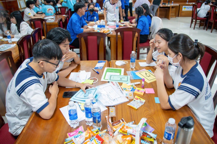 Học sinh các trường THPT chinh phục thử thách phát triển tư duy đổi mới sáng tạo cùng Viện Công nghệ Việt Nhật 69