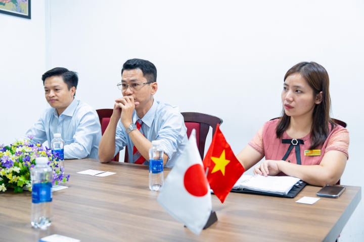 Viện Công nghệ Việt - Nhật đón tiếp và làm việc với Tổ chức Hỗ trợ việc làm & Phát triển nguồn nhân lực HuReDee (Nhật Bản) 47