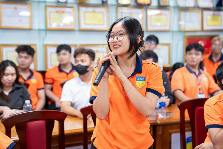 Sinh viên Khoa Quản trị kinh doanh "mở khóa" tiềm năng nghề nghiệp Sales Logistics 77