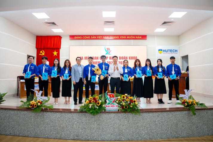 Khoa Quản trị kinh doanh tổ chức Đại hội Đại biểu Đoàn TNCS Hồ Chí Minh lần thứ XI, nhiệm kỳ 2024-2027 371